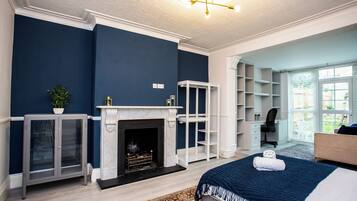 House, 5 Bedrooms | Bed sheets