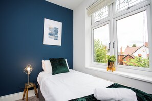 House, 5 Bedrooms | Bed sheets