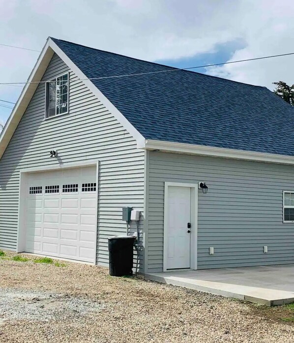 Exterior - New + Loft + Unique near Big Goose Creek (Sheridan)