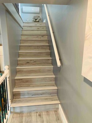 Interior - New + Loft + Unique near Big Goose Creek (Sheridan)