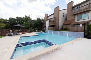 Pool - Urban Oasis: In the Medical Center (San Antonio)