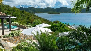 Oceanview Three Bedroom Villa Lovango
