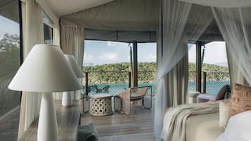Congo Cay Glamping Tent | 1 bedroom, premium bedding, pillow-top beds, in-room safe