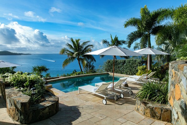 Oceanview Three Bedroom Villa Lovango | Terrace/patio