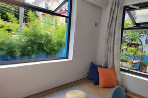 Unclassified image, 5 of 37, button - Hola Inn (Shenzhen)