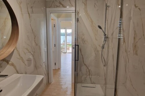Beautiful apartment with garden 500m from the sea and 3km from the center