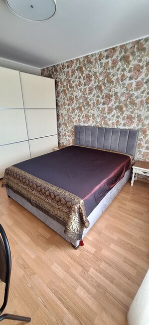 1 chambre, fer et planche Ă repasser, Wi-Fi, draps fournis