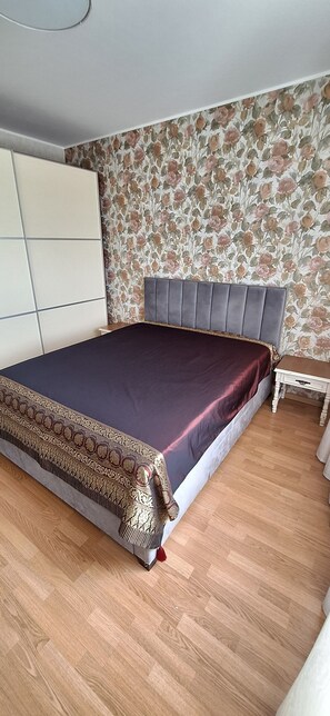 1 chambre, fer et planche à repasser, Wi-Fi, draps fournis