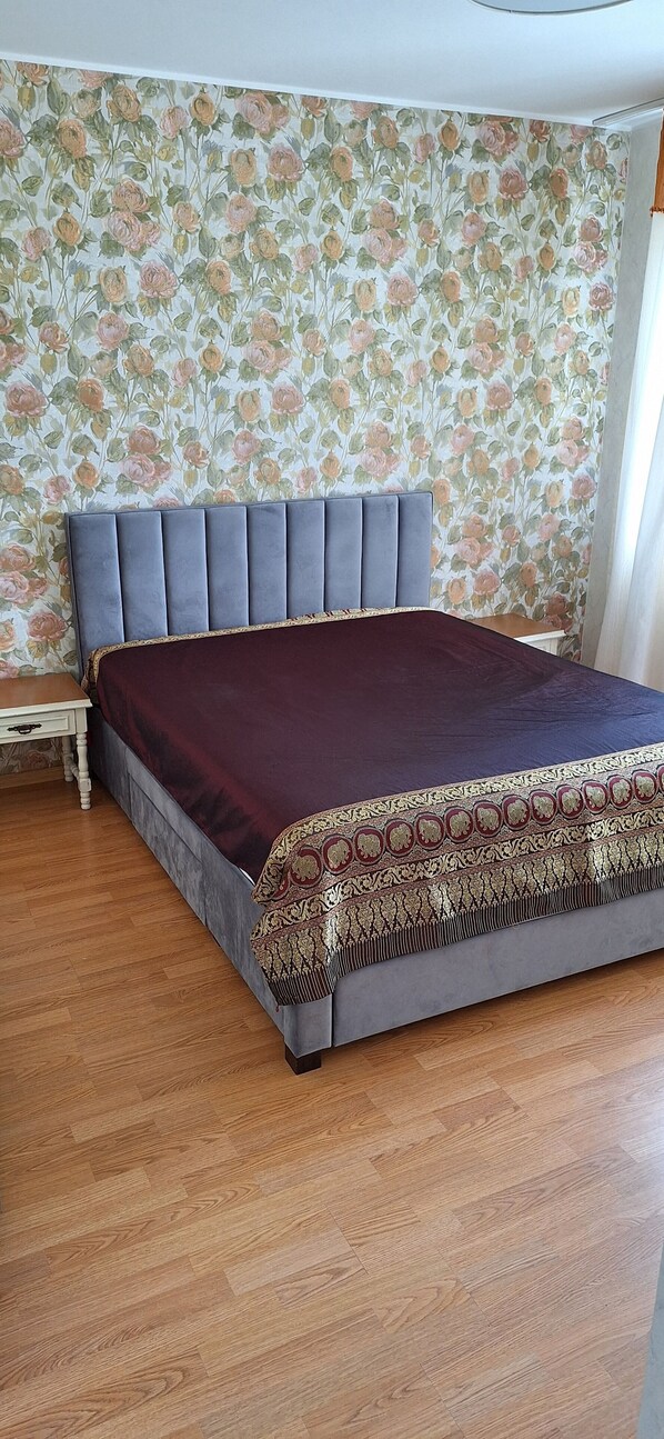 1 bedroom, iron/ironing board, WiFi, bed sheets