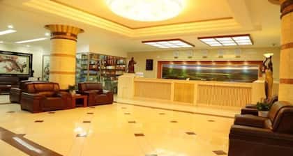 Ewenki Qixin Dun Hotel