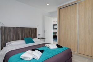 2 bedrooms, iron/ironing board, WiFi, bed sheets - CT 330 Faro's Penthouse Tribune Malaga (Málaga)