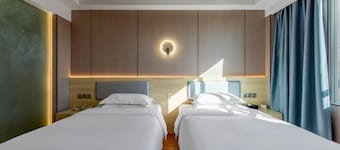 Halcyon Hotel & Resort