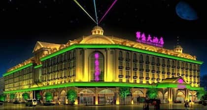 Halcyon Hotel & Resort