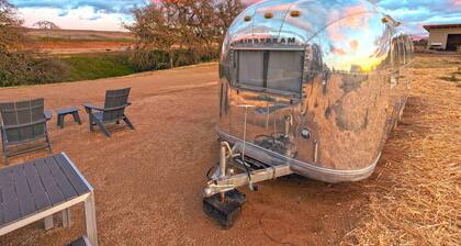 Led Zeppelin Trailer - Led Zeppelin themed Airstream On Vineyard