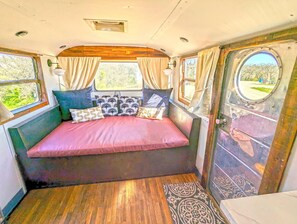 1 bedroom, iron/ironing board, Internet, bed sheets