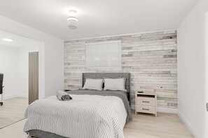 3 soverom, strykejern/-brett, wi-fi og sengetøy