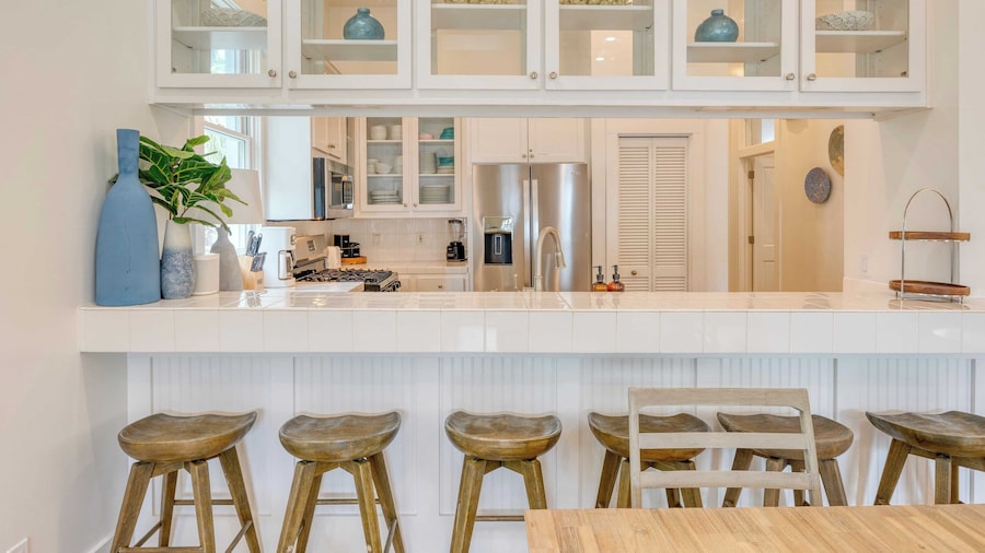 Destin Dream by Avantstay 2-story Home, Walk to Beach, Hot Tub