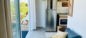 Refuge between the Sea and the Lagoon