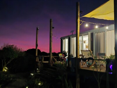 Refuge between the Sea and the Lagoon