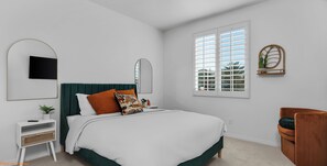 4 habitaciones, tabla de planchar con plancha y cuna de viaje 