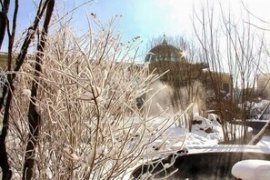 Property grounds - Baihequan Hotel (Antu)