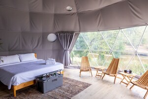 家庭帐篷房, 多张床, 热水浴缸