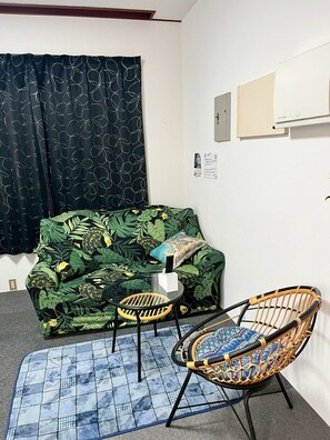 Fridge, microwave, toaster oven, freezer - Guest house Blue Ocean Naha - Hostel  (Naha)