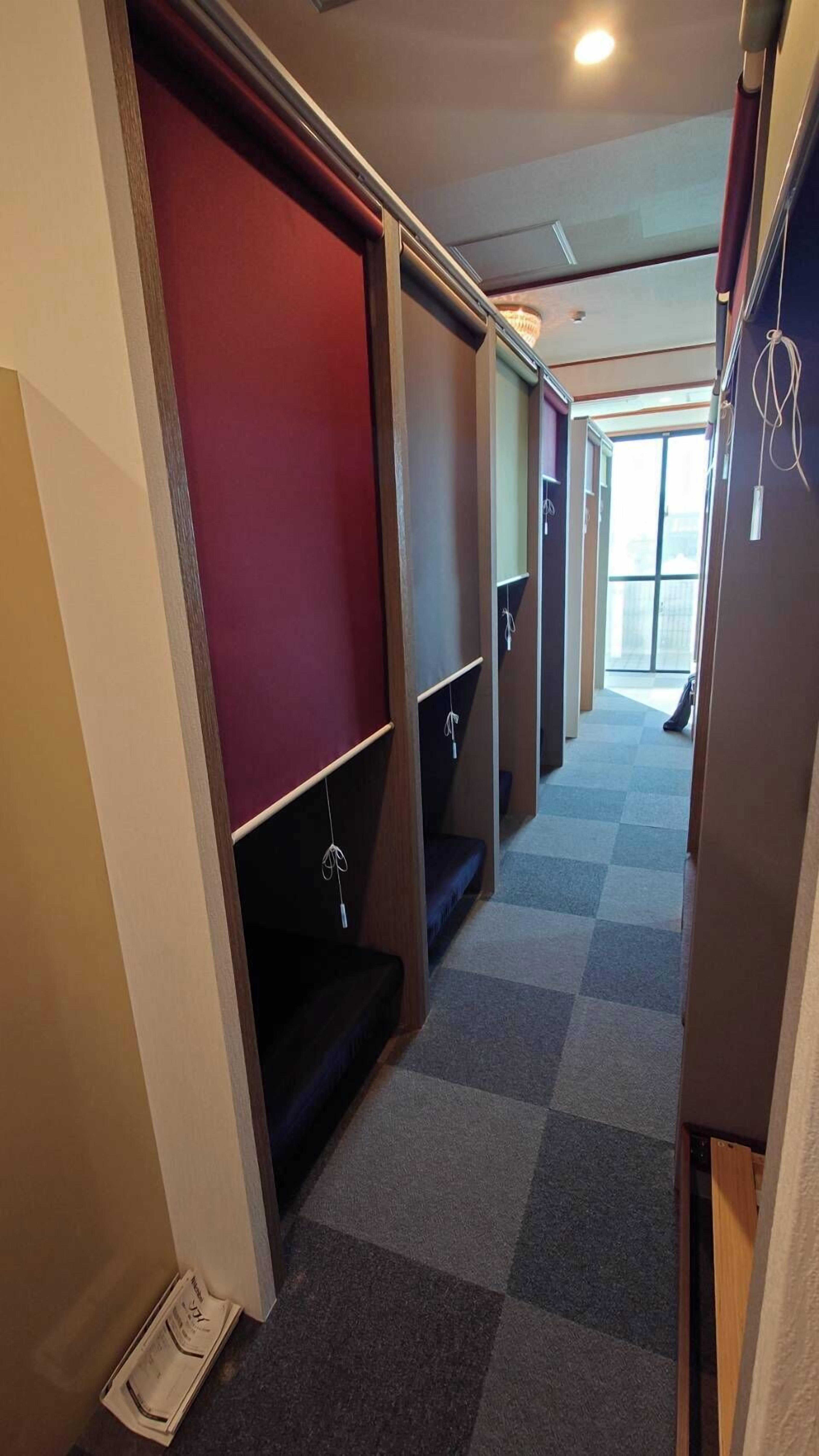 羽絨被、遮光布/窗簾、免費無線上網、床單