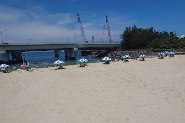 Área de juegos infantiles al aire libre