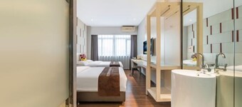 Yueyue Hotel(Zhengzhou Boudou·Xinxiang Confucius Temple Metro Station Store)