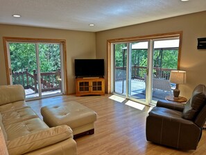 Smart TV, fireplace, DVD player, books - Nokomis Chain Home w/wd, firepit, dock, on trails (Tomahawk)
