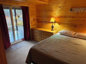 5 bedrooms, free WiFi, bed sheets