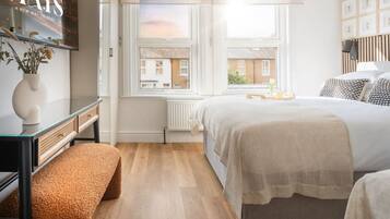 2 bedrooms, desk, iron/ironing board, free WiFi