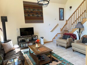 Smart-TV, Videospiele, DVD-Player, Bücher