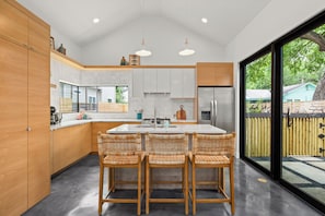 Fridge, microwave, oven, stovetop - Modern East Austin Gem - Heated Pool - Restaurants (Austin)