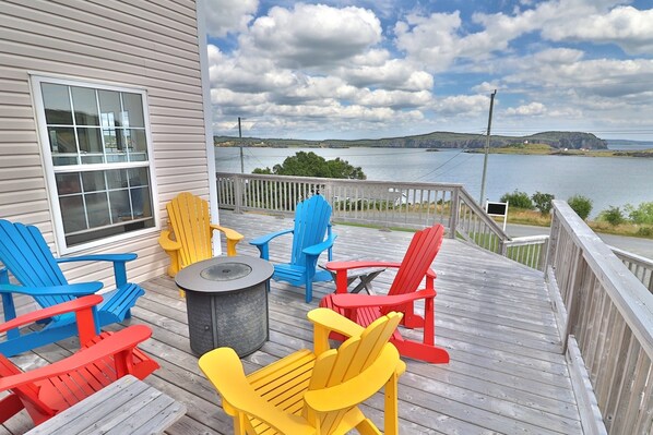 Terrace/patio - Artisan Inn's Harbour House Vacation Home in Historic Trinity (Trinity)