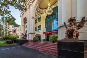 Exterior - Wuyue Hotel (Guiyang)