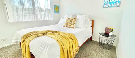 3 bedrooms, iron/ironing board, WiFi