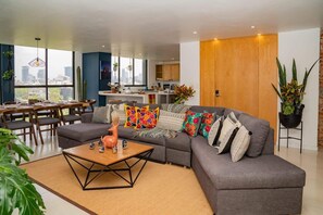 تلفزيون، مكتب