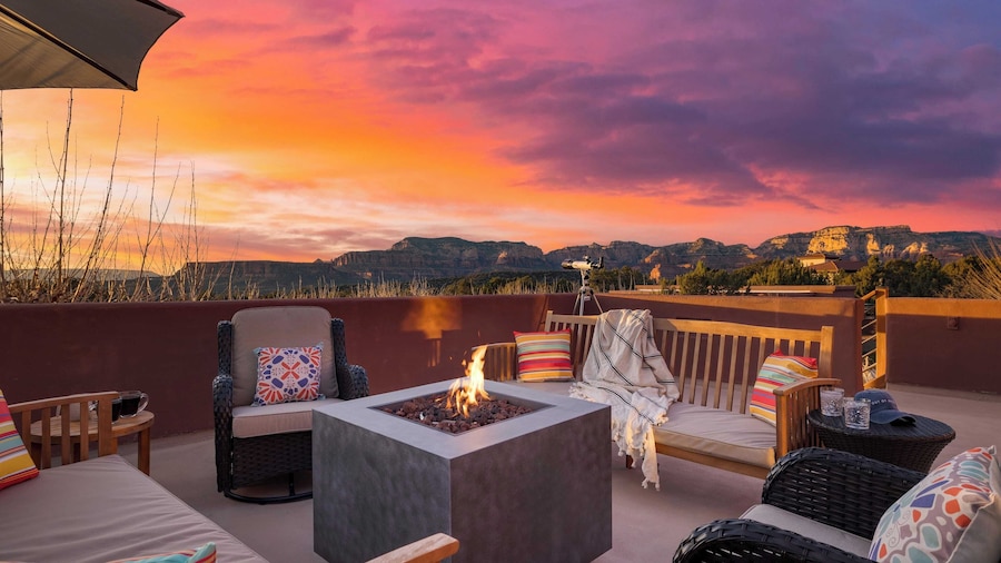 Mystic Sunset by Avantstay Thunder Mountain View + Pool, Driving Range, Casita