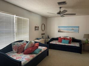 4 bedrooms, iron/ironing board, WiFi, bed sheets