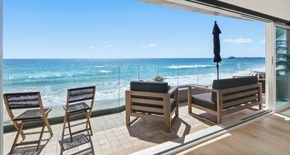 Beachfront Boho Dream Penthouse. Walk 2 Everything! Newly designed SLEEPS 10!