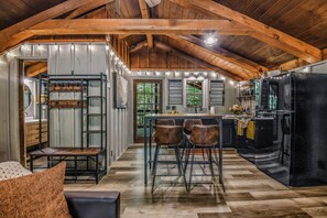 Interior - Light'n Bug Bungalow (Townsend)