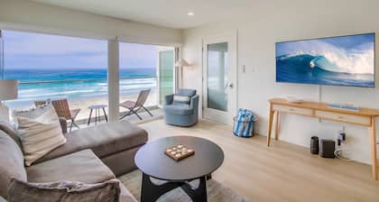 Ocean Front * Newly Remodeled * Luxury Condo