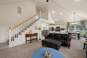 Smart TV, DVD player - Peace of Paradise: Private Pool, Hot Tub and Great Currituck Club amenities! (Corolla)