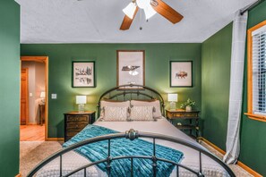 3 habitaciones, decoración personalizada y muebles diferentes 