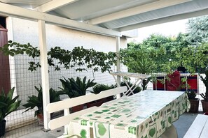 Outdoor dining - RM10 - Senigallia, two-room apartment facing the sea (Senigallia)