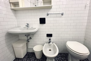 Dutxa, bidet i tovalloles