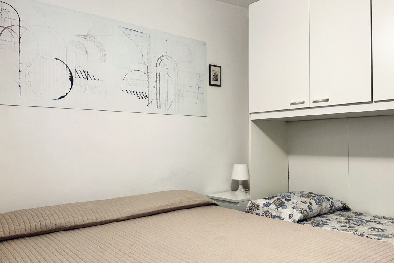 1 camera, Wi-Fi, lenzuola