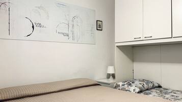 1 camera, Wi-Fi, lenzuola